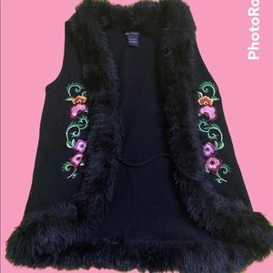 Cute faux fur floral vest